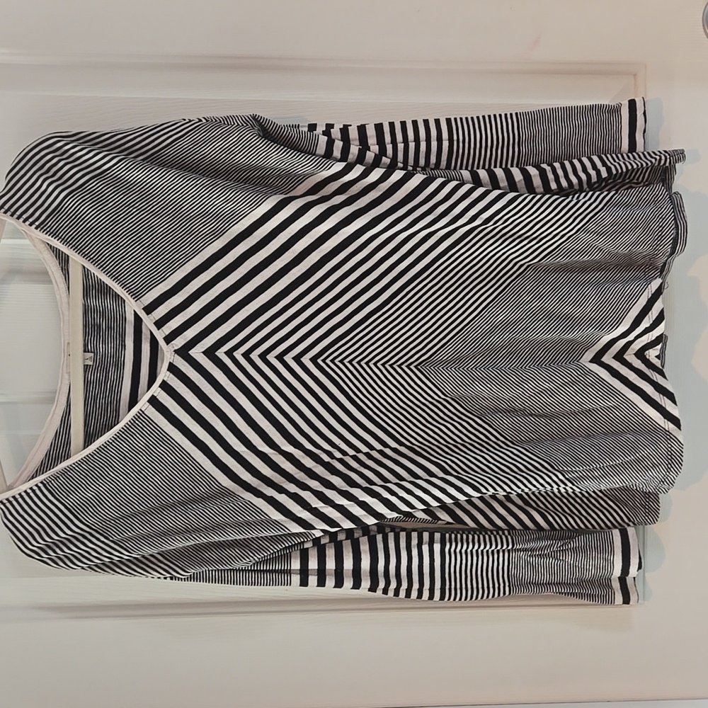 Chip & Pepper Long-sleeve Tunic, size Large